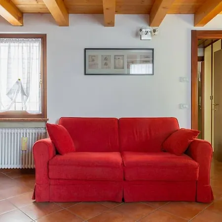 La Casetta Nel Borgo Дом отдыха Пескантина
