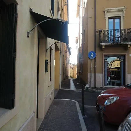 La Casetta Nel Borgo Semesterbostad Pescantina