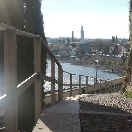 La Casetta Nel Borgo Semesterbostad Pescantina